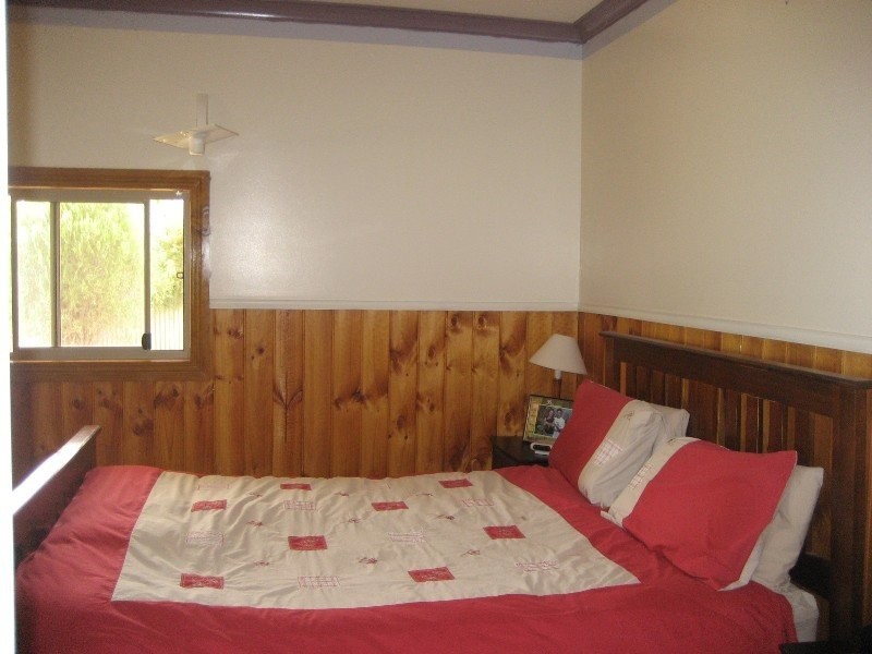 6 Edward Street, Rochester VIC 3561