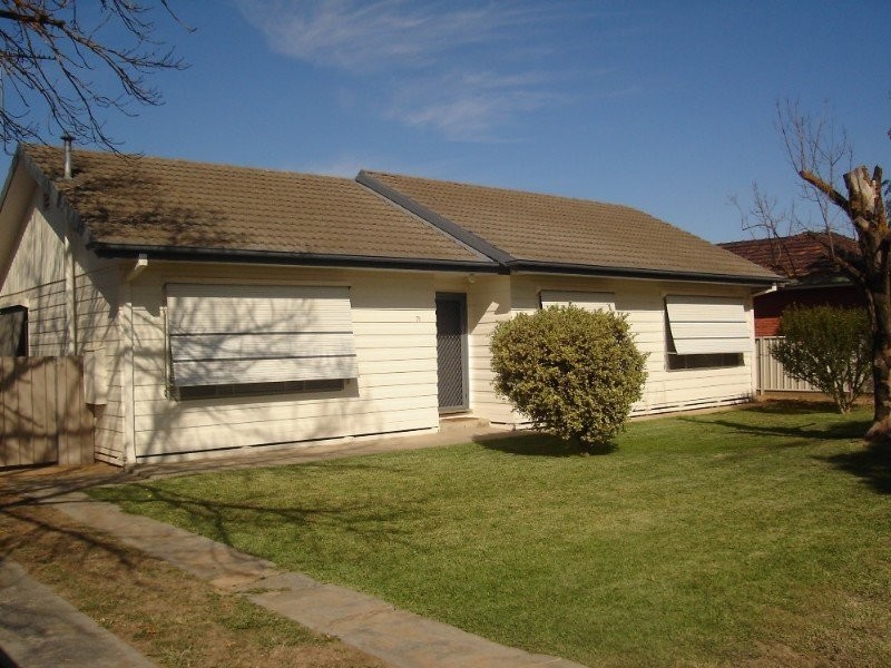 71 Victoria Street, Rochester VIC 3561