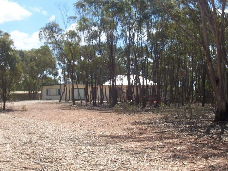 614E Wedderburn Road, St Arnaud VIC 3478