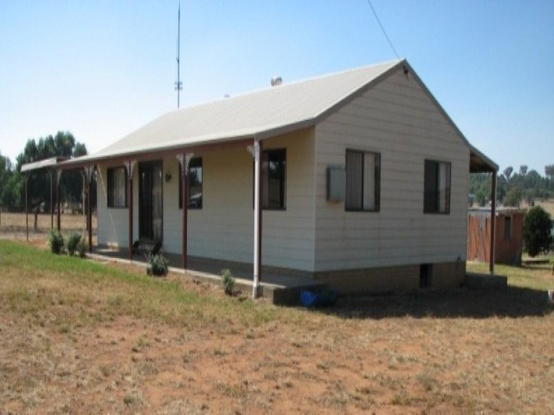 271 Moorbel Drive, Canowindra NSW 2804