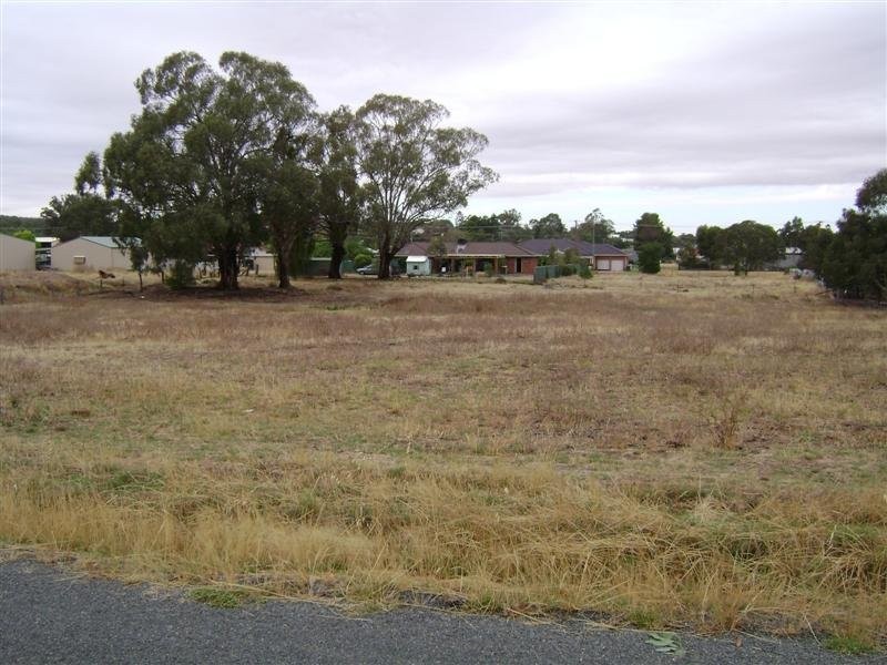 4 Makins Street, Grenfell NSW 2810