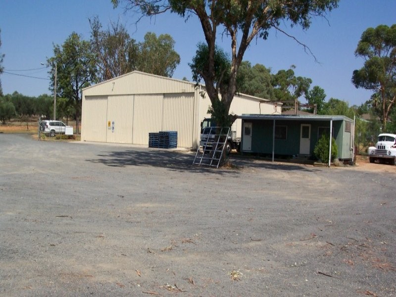 31 Grenfell Road, Cowra NSW 2794