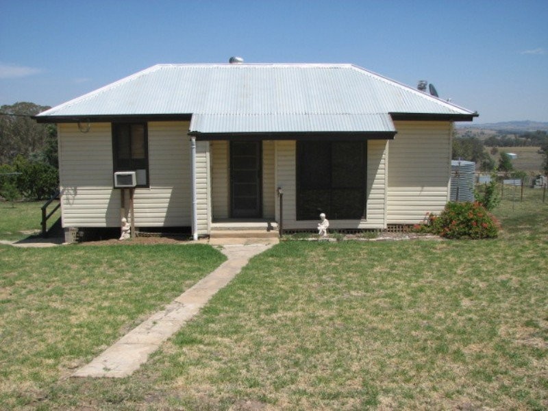 60 Pine Springs Road, Woodstock NSW 2793