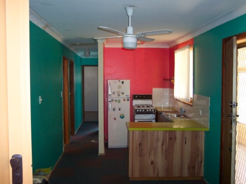 16 Carrington Street, Cowra NSW 2794