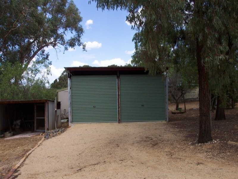 16 Carrington Street, Cowra NSW 2794