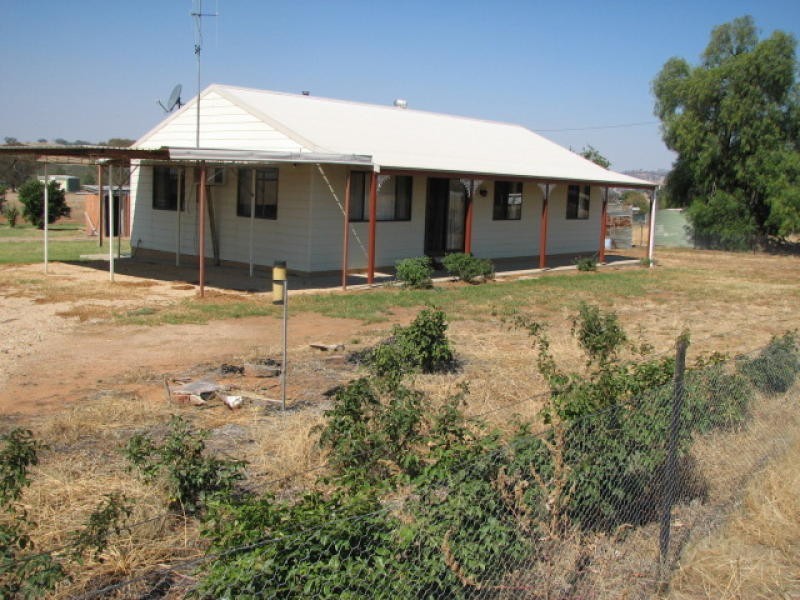 271 Moorbel Drive, Canowindra NSW 2804