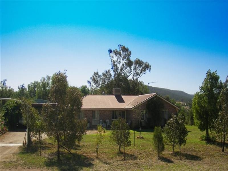 50 Oakville Road, Cowra NSW 2794