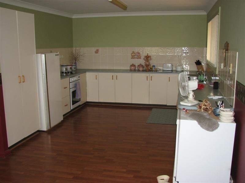 15 Henley Street, Bendick Murrell NSW 2803