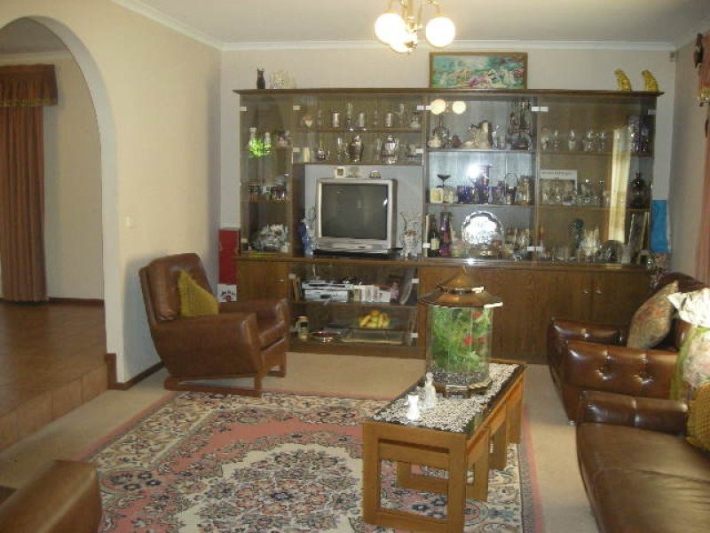 19 Hedgerow Drive, Gulfview Heights SA 5096