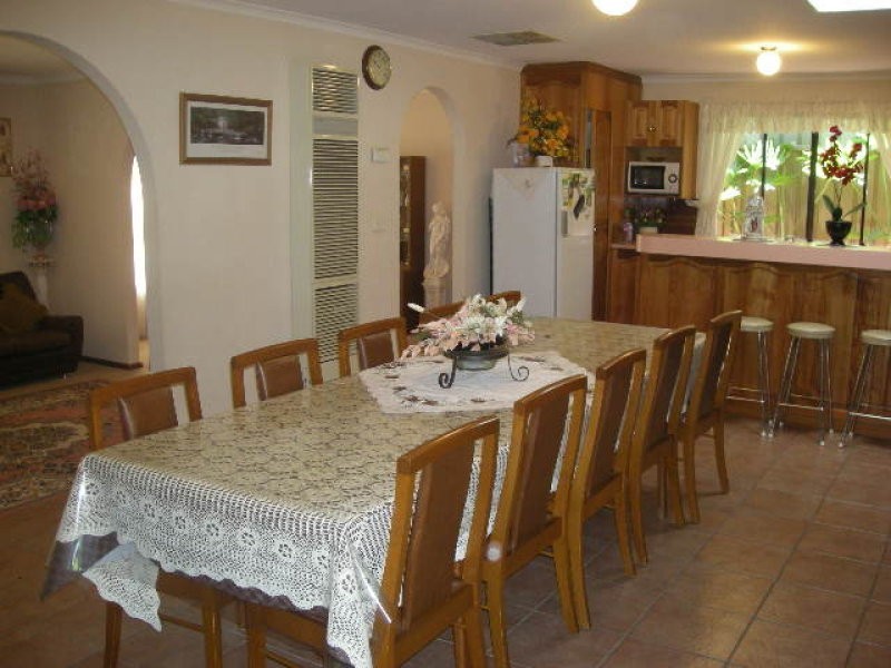 19 Hedgerow Drive, Gulfview Heights SA 5096