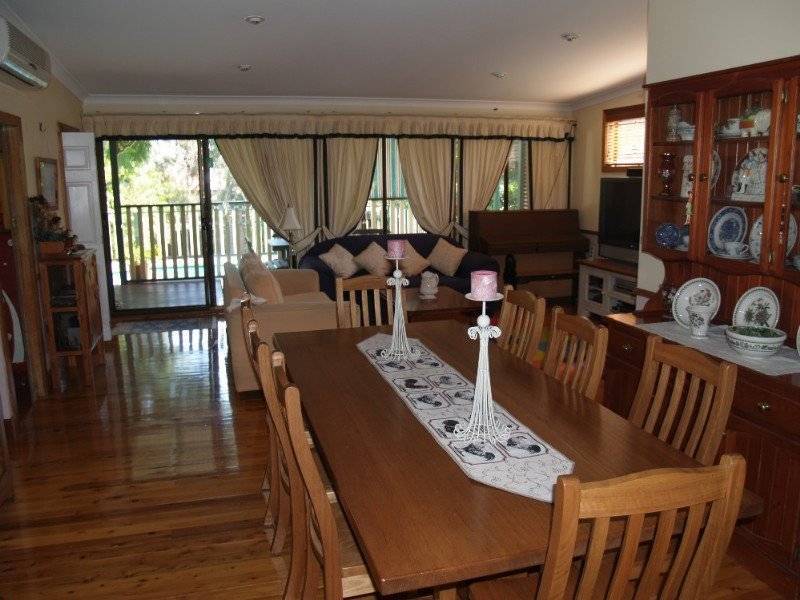 27 Maxim St, West Ryde NSW 2114