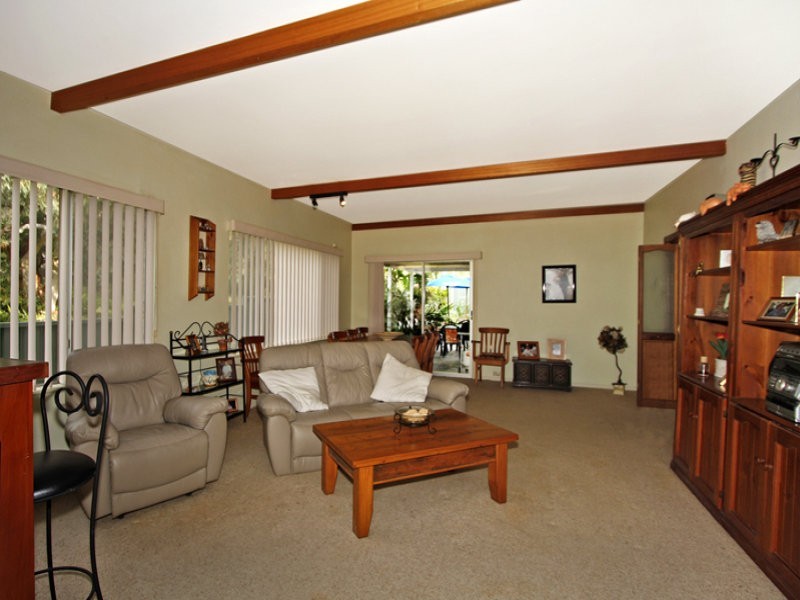 8 Mundakal Avenue, Kirrawee NSW 2232