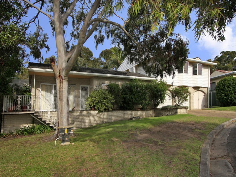 8 Mundakal Avenue, Kirrawee NSW 2232