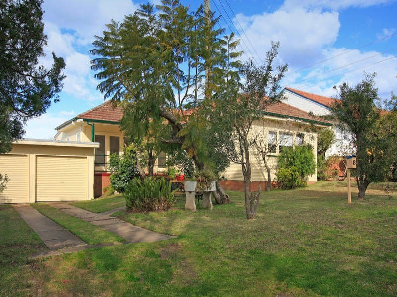 8 Gosby Avenue, Miranda NSW 2228