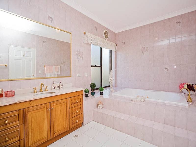 6 Murralin Lane, Sylvania NSW 2224