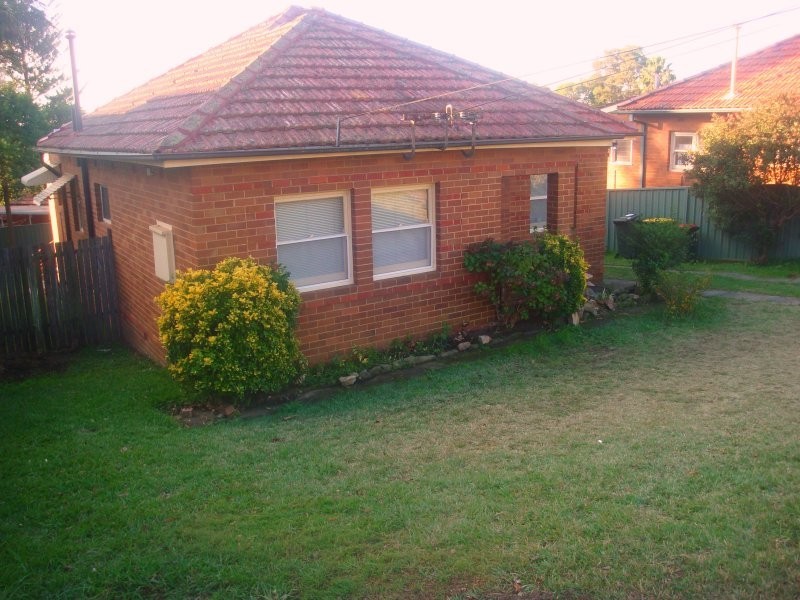 11 Urunga Parade, Miranda NSW 2228