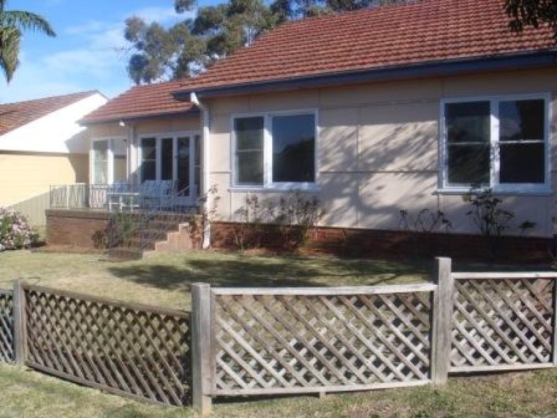 402  PRESIDENT AVENUE, Kirrawee NSW 2232