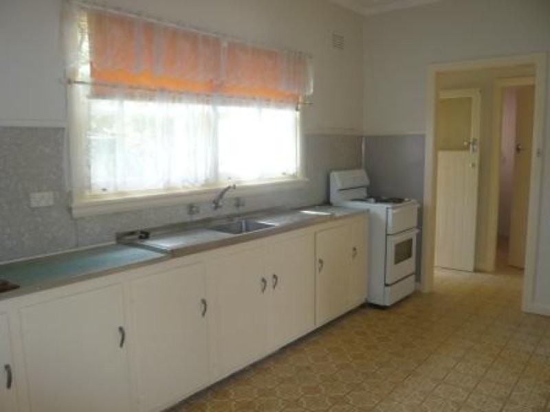 214 President Avenue, Miranda NSW 2228