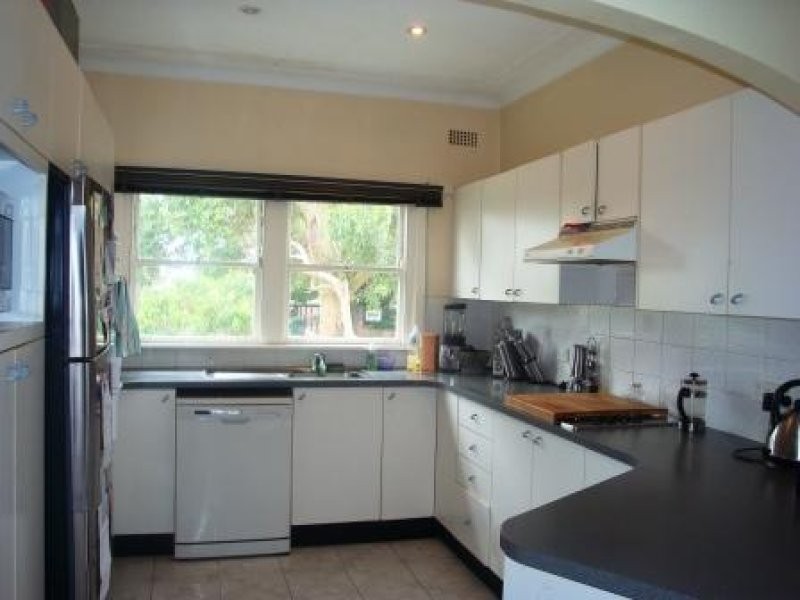 409 President Avenue, Kirrawee NSW 2232