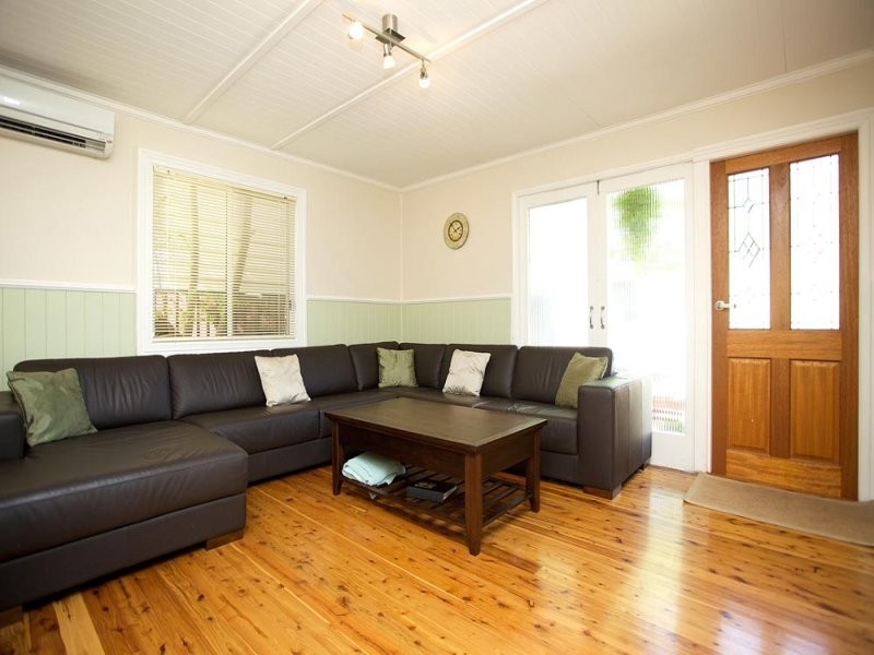 15 Argyle Street, Red Hill QLD 4059