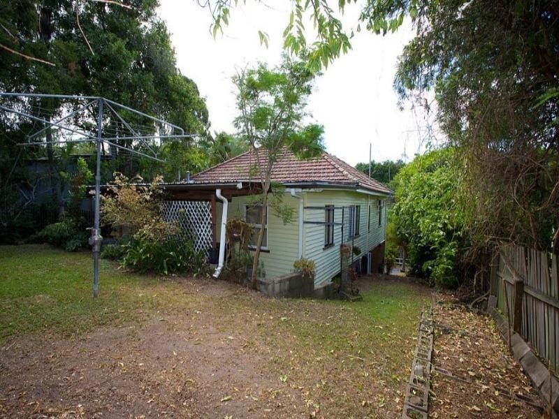 14 Pelion Street, Bardon QLD 4065