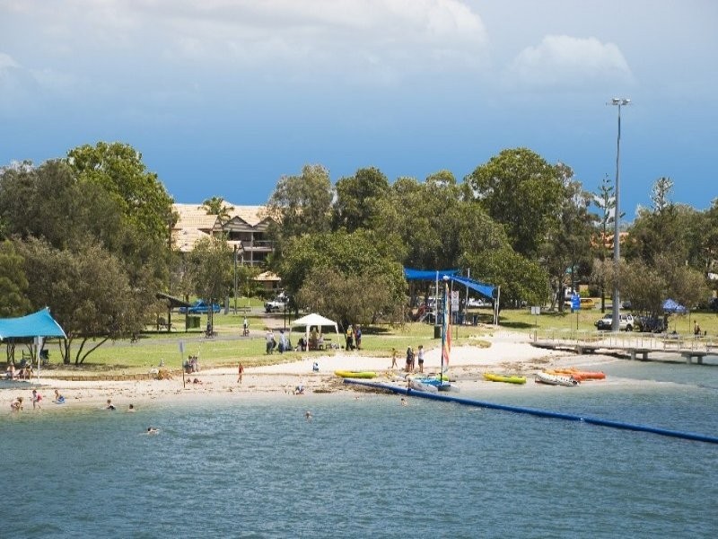 28B Shoveller Avenue, Paradise Point QLD 4216