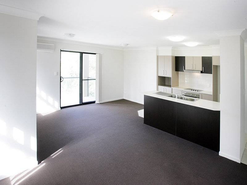 111-113 Pacific Cove Apartments. Golden Four Drive, Bilinga QLD 4225
