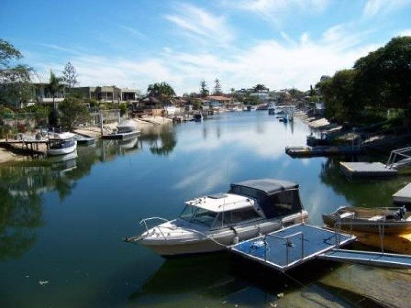 12 The Promenade, Isle Of Capri QLD 4217