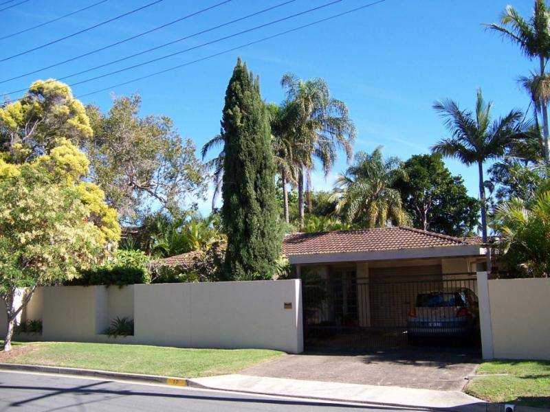 12 The Promenade, Isle Of Capri QLD 4217