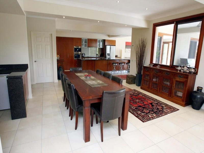 48 Charolais Crescent, Benowa QLD 4217