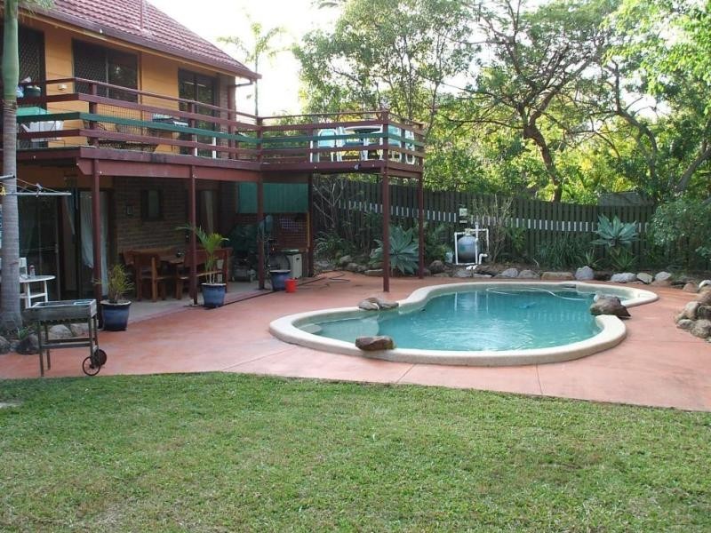 65 Currumburra Road, Ashmore QLD 4214