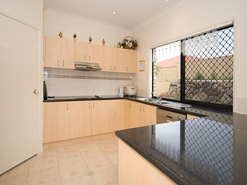 117 Crestwood Drive, Molendinar QLD 4214