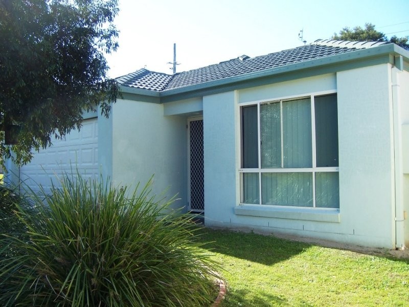 22 Madasin Close, Arundel QLD 4214