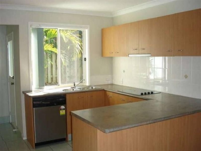 22 Madasin Close, Arundel QLD 4214