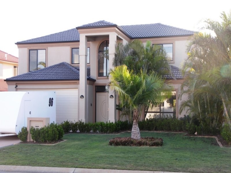 9 Arbuthnot Parade, Benowa QLD 4217