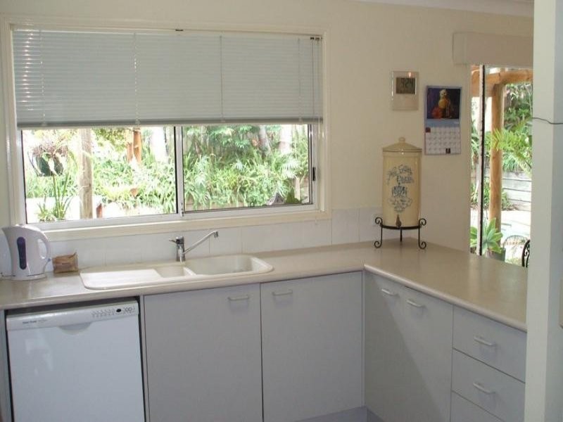 18 Gary Player Crescent, Parkwood QLD 4214