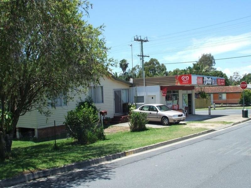 79 Robert Street, Labrador QLD 4215