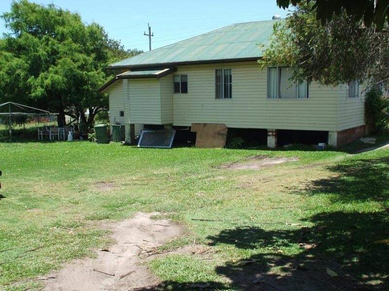 79 Robert Street, Labrador QLD 4215