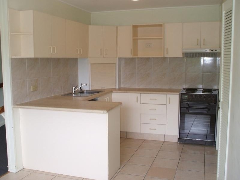 48 Dandar Drive, Southport QLD 4215