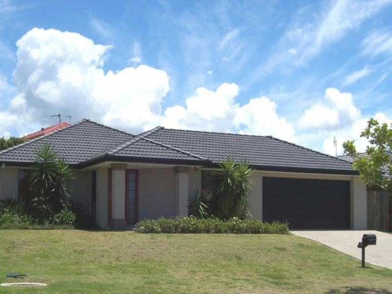 95 Crestwood Drive, Molendinar QLD 4214