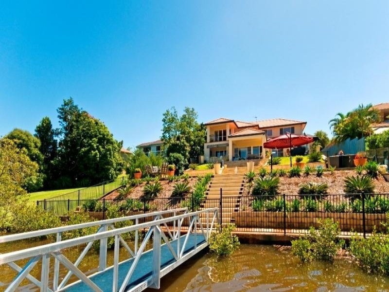11 Riverbank Court, Ashmore QLD 4214