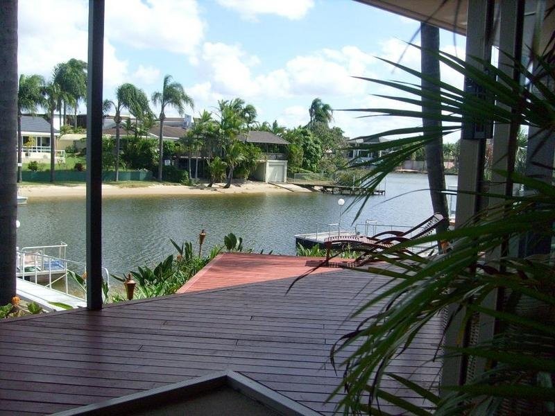 341 Monaco Street, Broadbeach Waters QLD 4218