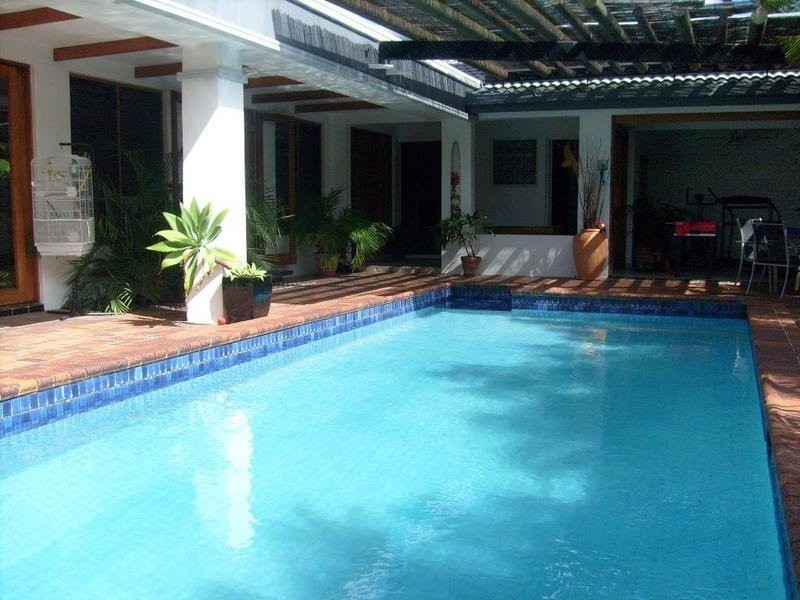 341 Monaco Street, Broadbeach Waters QLD 4218