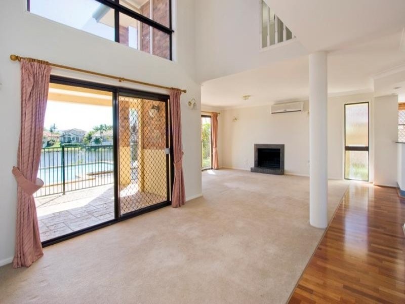 5 Antigua Way, Clear Island Waters QLD 4226