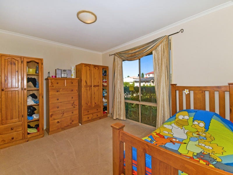 35 Crestwood Drive, Molendinar QLD 4214