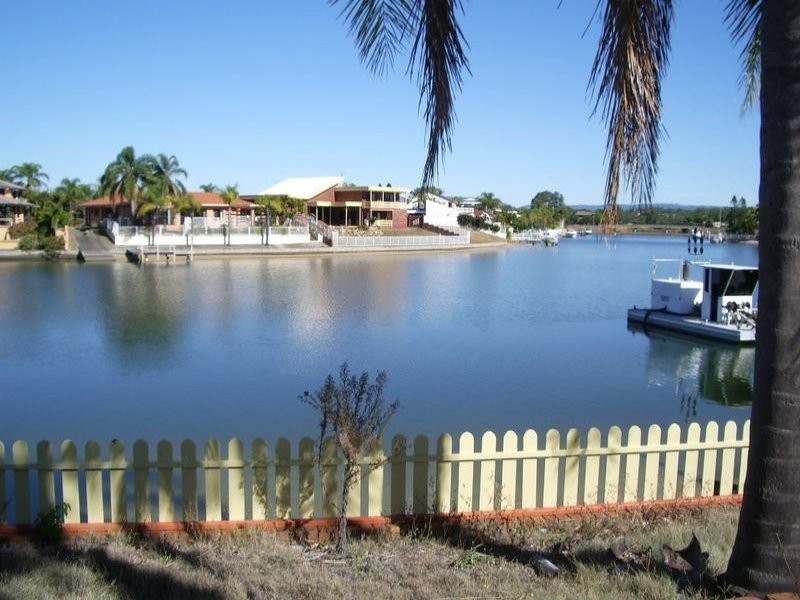 2a Mercedes Place, Bundall QLD 4217