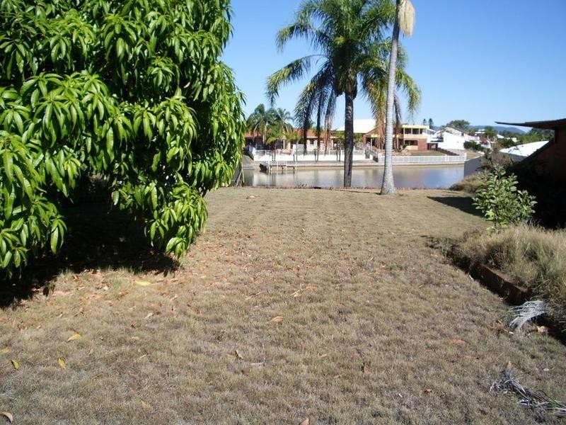 2a Mercedes Place, Bundall QLD 4217