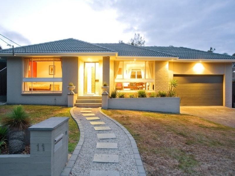 11 Rialto Place, Heathcote NSW 2233