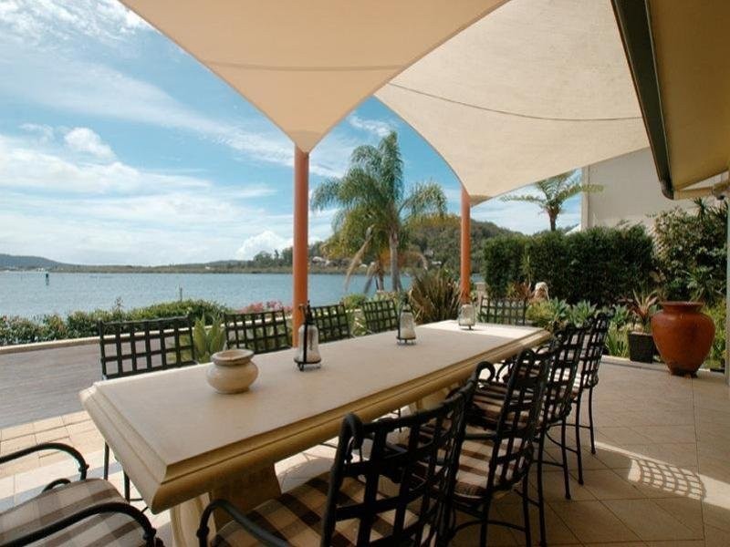 33 Nautilus Crescent, St Huberts Island NSW 2257