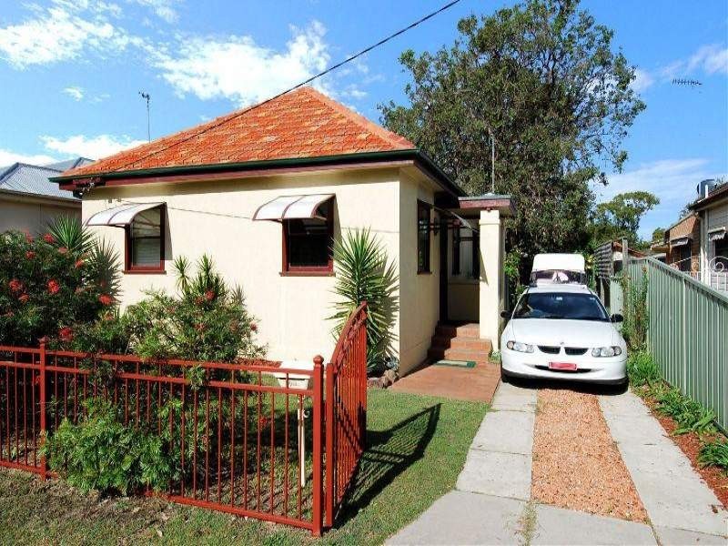 8 Bourke Road, Ettalong Beach NSW 2257
